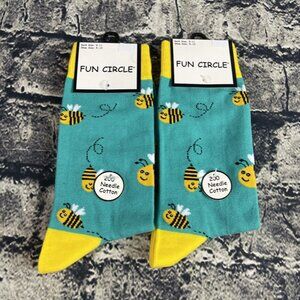 Fun Circle Women's Shoe Sz 5-10 Socks 2 Pair of Bees Yellow  Socks